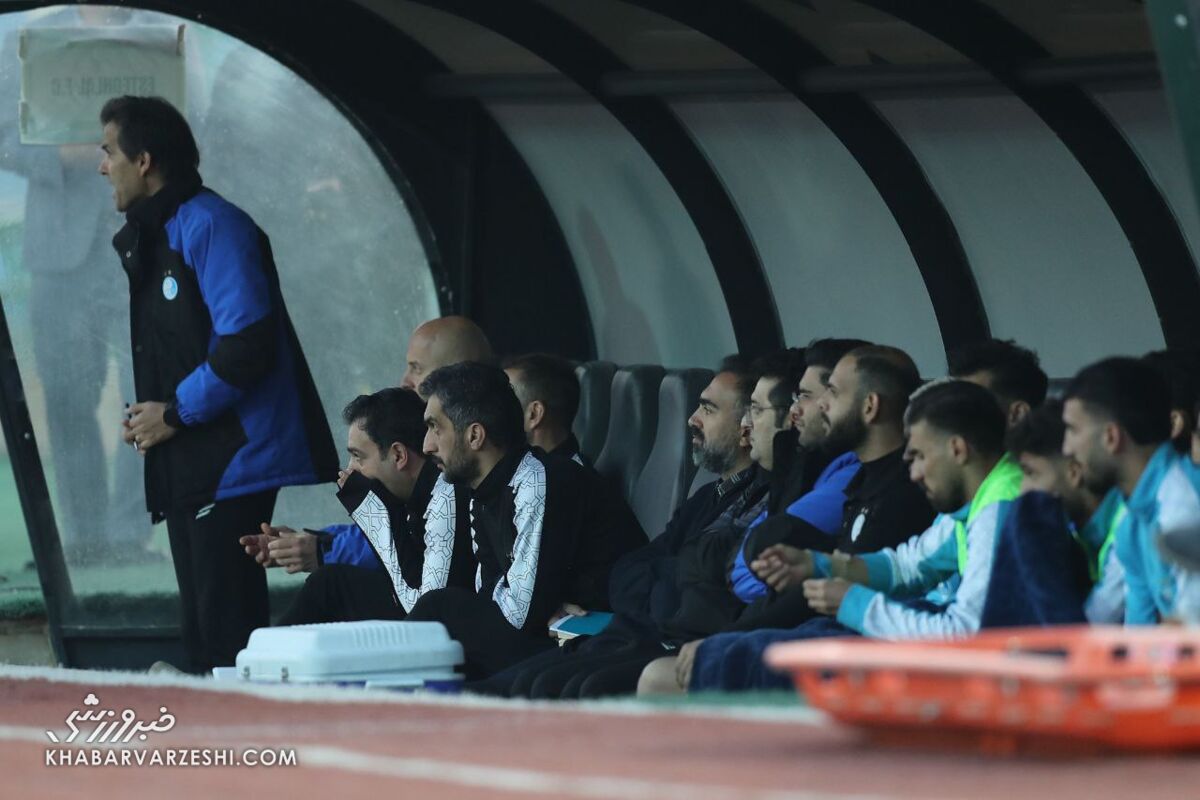 چهارشنبه، بازی حیاتی حریف استقلال/ چشمهای ساپینتو کجا هستند؟ مربیان استقلال