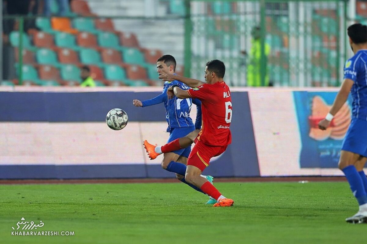 فریم به فریم با هدیه یک پرسپولیسی به استقلال قبل از دربی/ اشتباه مرگبار تقدیم به آبی‌ها +عکس