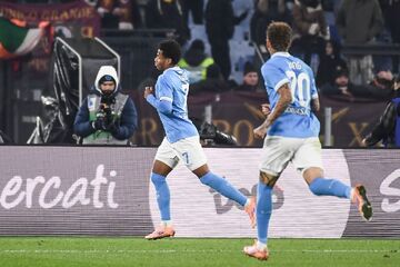 رم ۰ - تاپولی ۱/ کورس جذاب و عجیب لیگ ایتالیا؛ ناپولی، میلان را در صدر نگه داشت