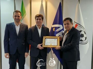 باشگاه استقلال حرفه‌ای شد