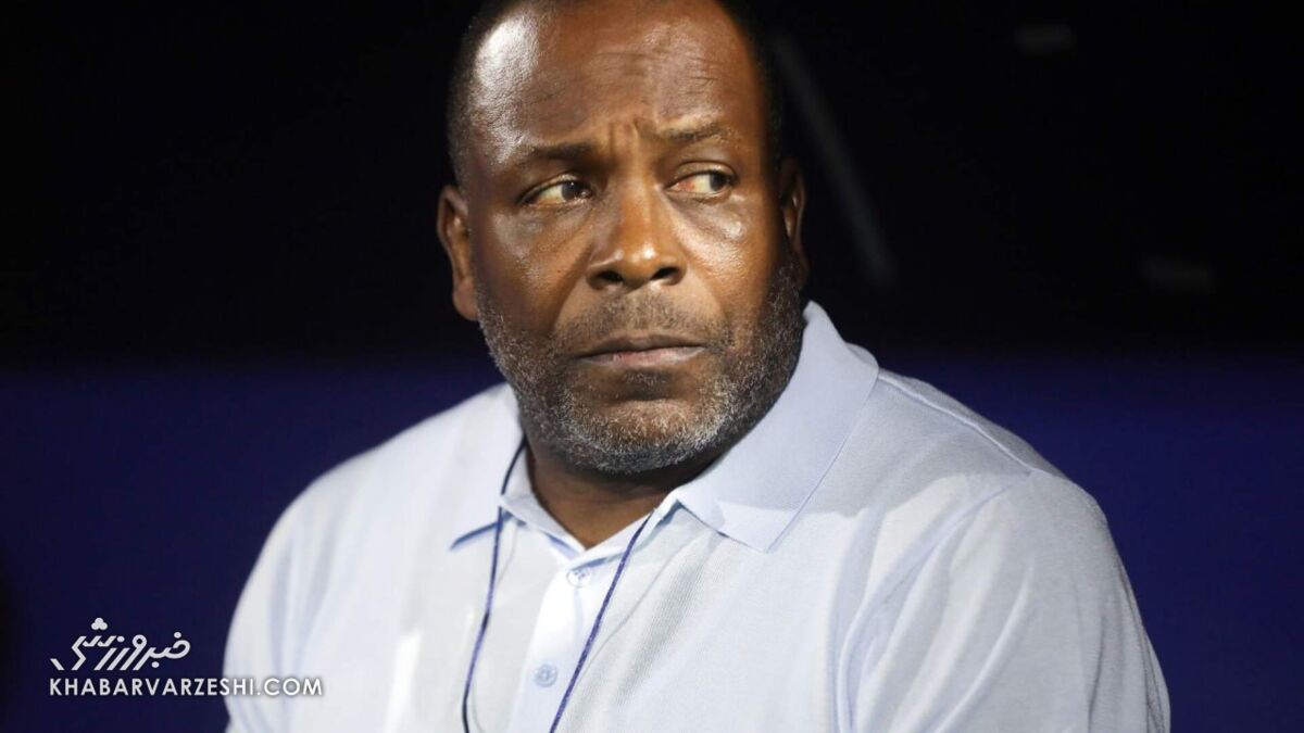 استعفای جنجالی آقای سرمربی؛ این تیم بدون سرمربی به پلی‌آف جام جهانی می‌رود