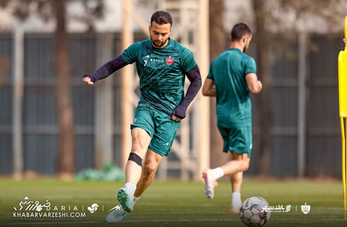 ۳ ستاره کلیدی پرسپولیس به استقلال میرسند؟/ یک نفر قبل دربی جدا شد و رفت! +عکس