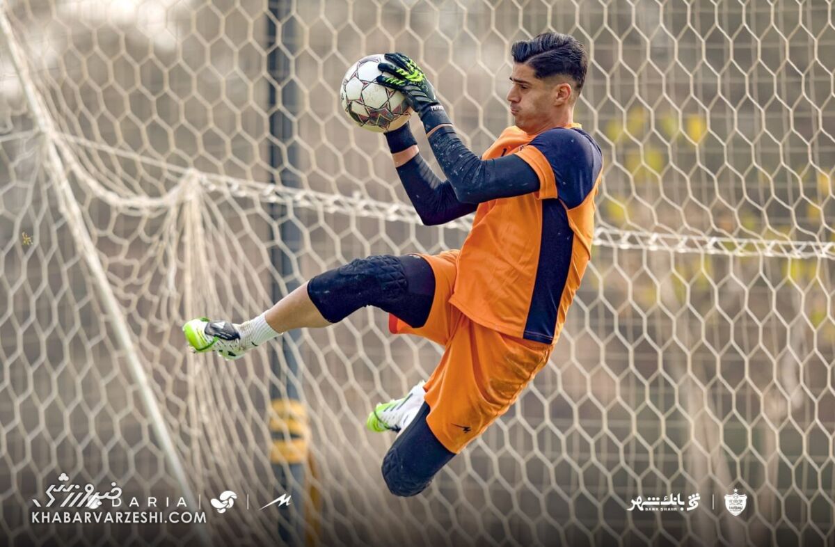 ۳ ستاره کلیدی پرسپولیس به استقلال می‌رسند؟/ یک نفر قبل دربی جدا شد و رفت! +عکس