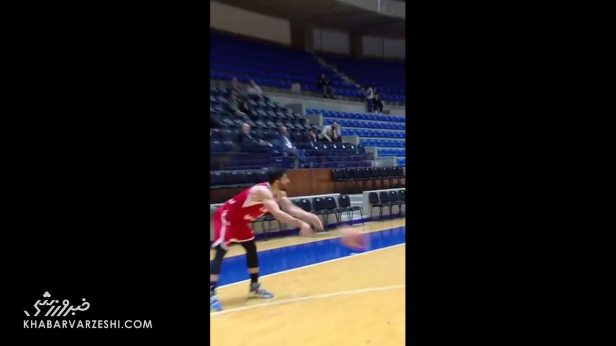 ویدیوی فدراسیون جهانی بسکتبال از حرکت زیبای بازیکن ایران