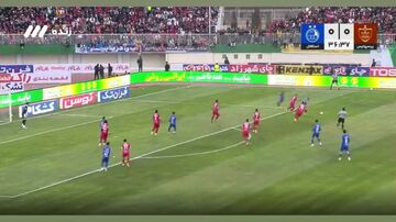 ویدیو| شوت خطرناک آسانی چند سانتی متر با گل فاصله داشت