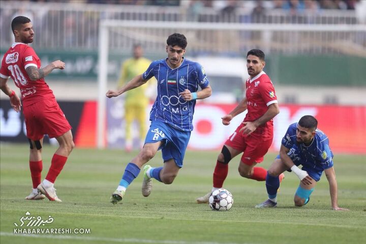 امیرمحمد رزاقی‌نیا؛ پرسپولیس - استقلال
