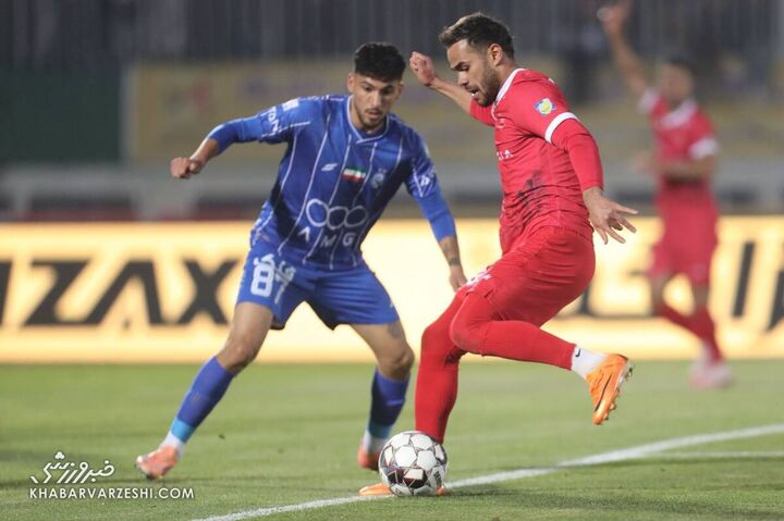 اوستون اورونوف؛ پرسپولیس - استقلال