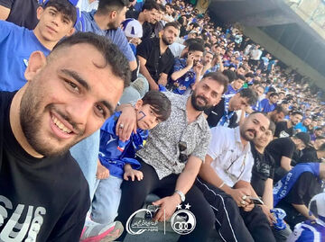 قهرمان جهان مغلوب یک استقلالی متعصب در فینال