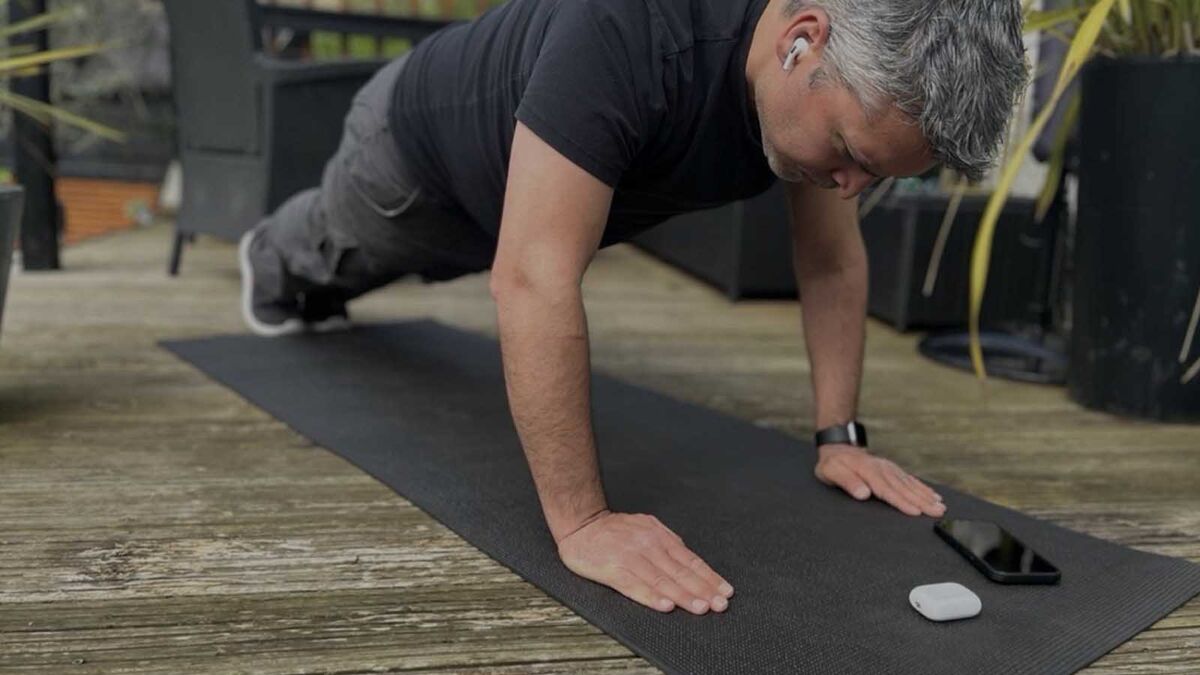 بهترین هندزفری ورزشی چیست؟ راهنمای خرید هندزفری برای ورزش