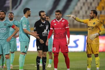 مأموریت وسوسه‌انگیز اورونوف در دیدار پرسپولیس و آلومینیوم