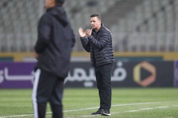 اوسمار: اعتماد کردن به این بازیکن مثل صندلی است!/ واکنش سرمربی پرسپولیس به خروجی‌های نیم‌فصل