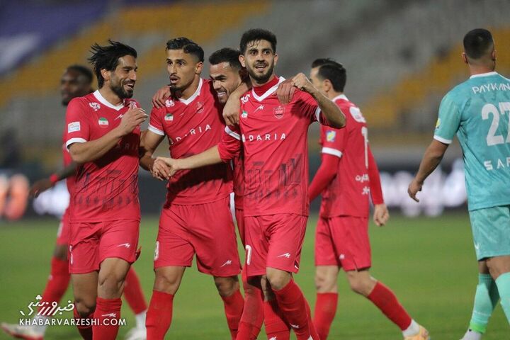 شادی گل اوستون اورونوف؛ پیکان - پرسپولیس