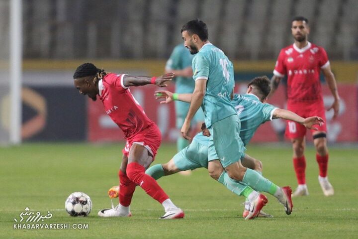 تیوی بیفوما؛ پیکان - پرسپولیس