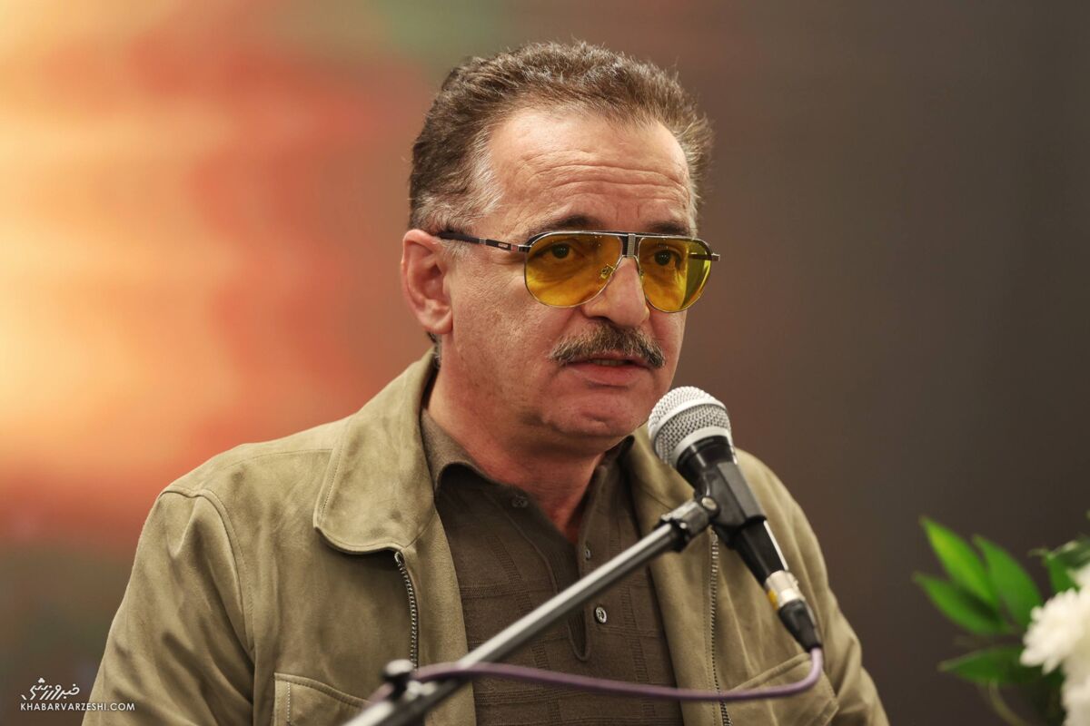 خشم زنوزی: آقای تاج! اگر نمیتوانی کنارهگیری کن/ یا این فوتبال اصلاح میشود یا باشگاه تراکتور کنار خواهد کشید خشم زنوزی: آقای تاج! اگر نمیتوانی کنارهگیری کن/ یا این فوتبال اصلاح میشود یا باشگاه تراکتور کنار خواهد کشید