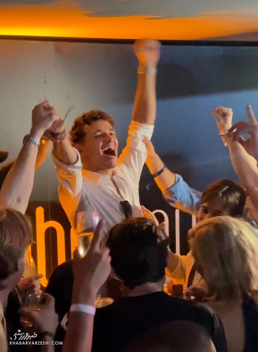 شادی لاندو نوریس بعد از قهرمانی در فرمول یک