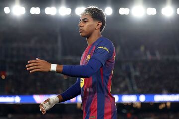 سرمربی بارسلونا: یامال از من دلخور شد!