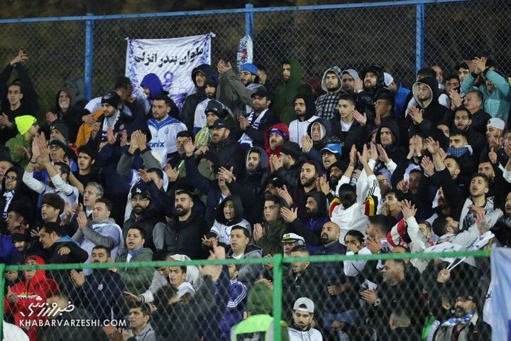 هواداران ملوان؛ استقلال - ملوان