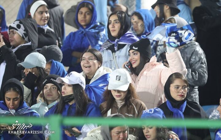 هواداران استقلال؛ استقلال - ملوان