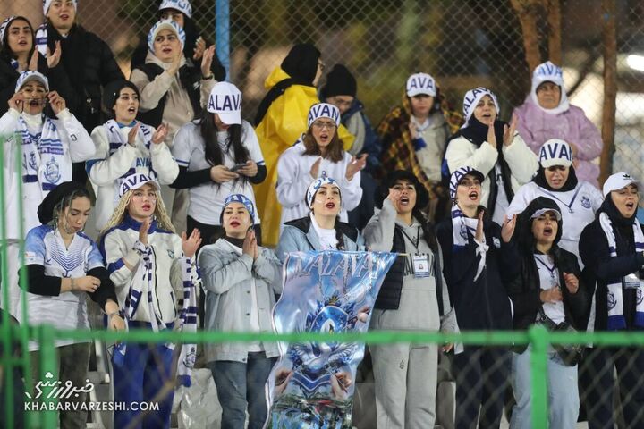 هواداران ملوان؛ استقلال - ملوان