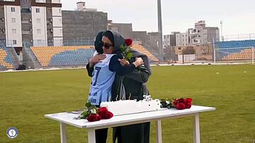 ویدیو| حضور مادران بازیکنان باشگاه لیگ برتری در حاشیه تمرین!