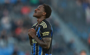 ویدیو| شرط‌بندی یا عصبانیت؟/ عجیب‌ترین کارت قرمز!