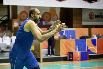 خرید بزرگ باشگاه استقلال؛ حامد حدادی آبی‌پوش شد +عکس