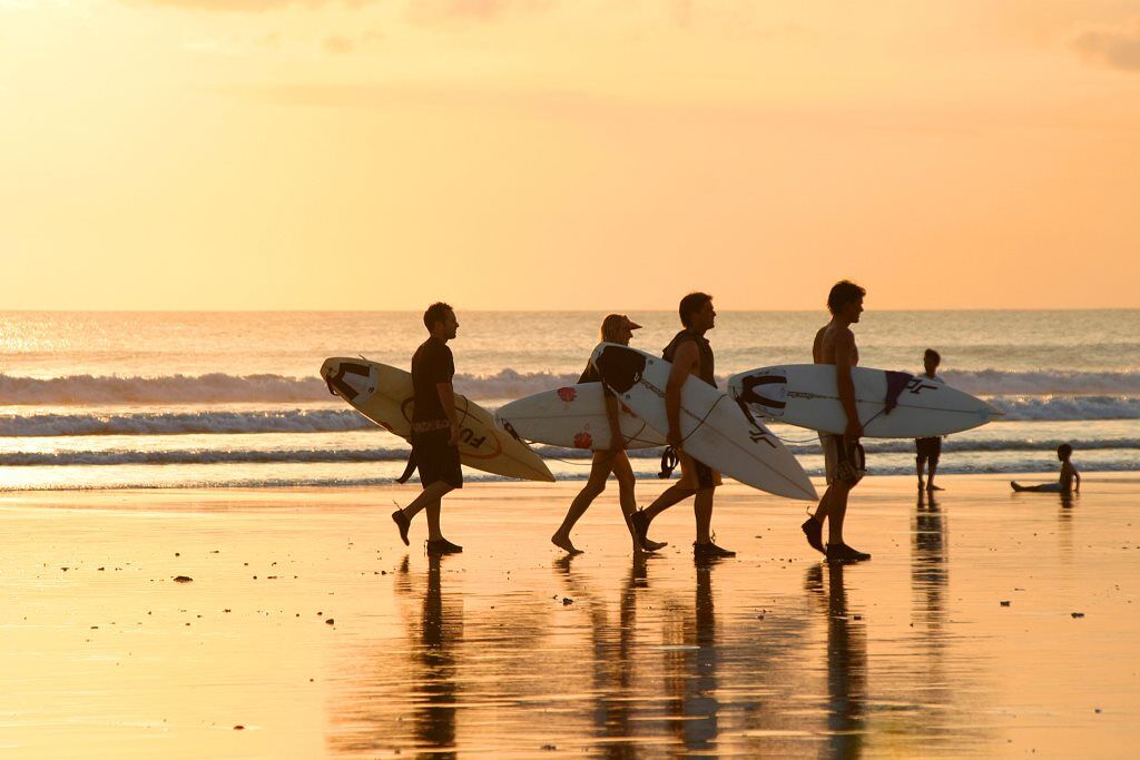 موج سواری در بالی