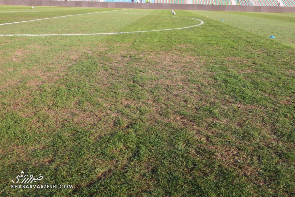 چمن بازی پرسپولیس و آلومینیوم؛ همان افتضاح همیشگی +عکس