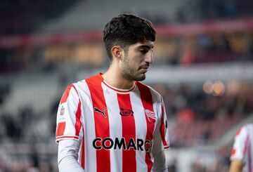 مهاجم ایرانی-آمریکایی لیگ لهستان: به پیشنهاد تیم ملی ایران پاسخ مثبت می‌دهم/ مسائل سیاسی ایران و آمریکا را دنبال می‌کنم