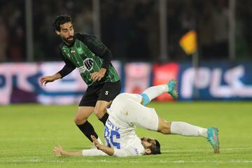 ویدیو| مدافع استقلال با وضعیتی تکان دهنده: جان فوتبالیست‌ها هیچ اهمیتی برای داوران ندارد