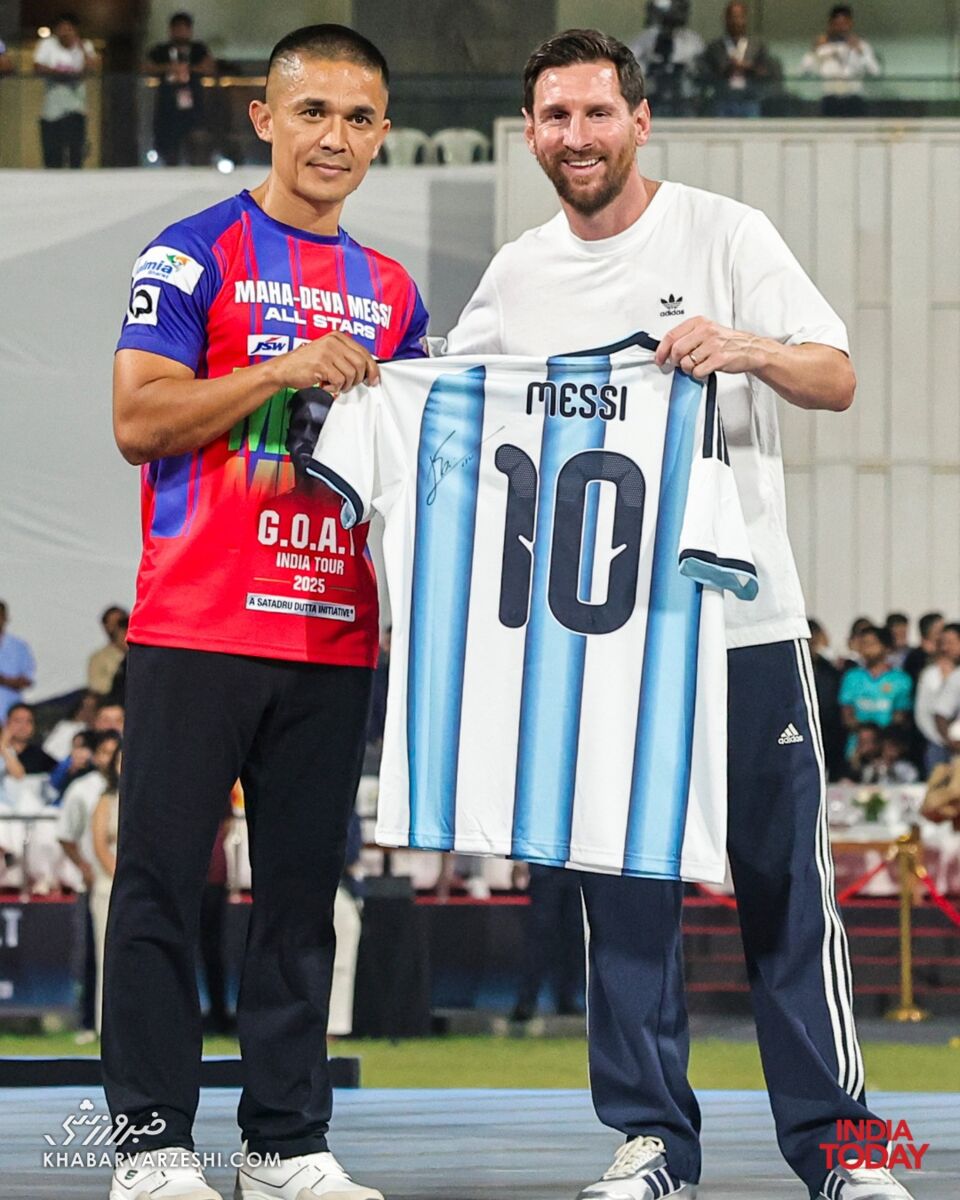 لیونل مسی و سونیل چتری