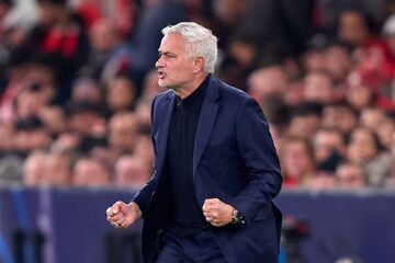 مورینیو منفجر شد: شهرت من از جام‌هاست، نه حرف‌های مفت!