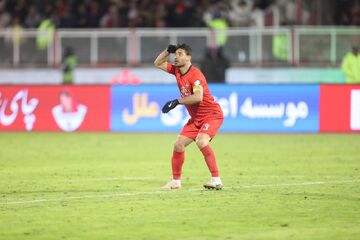 شجاع از چه ناراحت است؟ مگر به دستور دکتر کشاله را ماساژ نمی‌دادی؟!