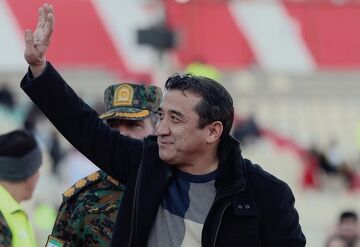 خداداد عزیزی: صحنه گل پرسپولیس خطا بود/ از کریم باقری و پیروانی عذرخواهی می‌کنم/ بیرانوند بهترین پنالتی‌گیر تاریخ است!