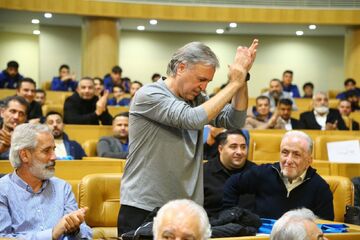 ملاقات علی تاجرنیا با کاپیتان تیم ملی/ استقلالی محبوب به خانه برمی‌گردد 