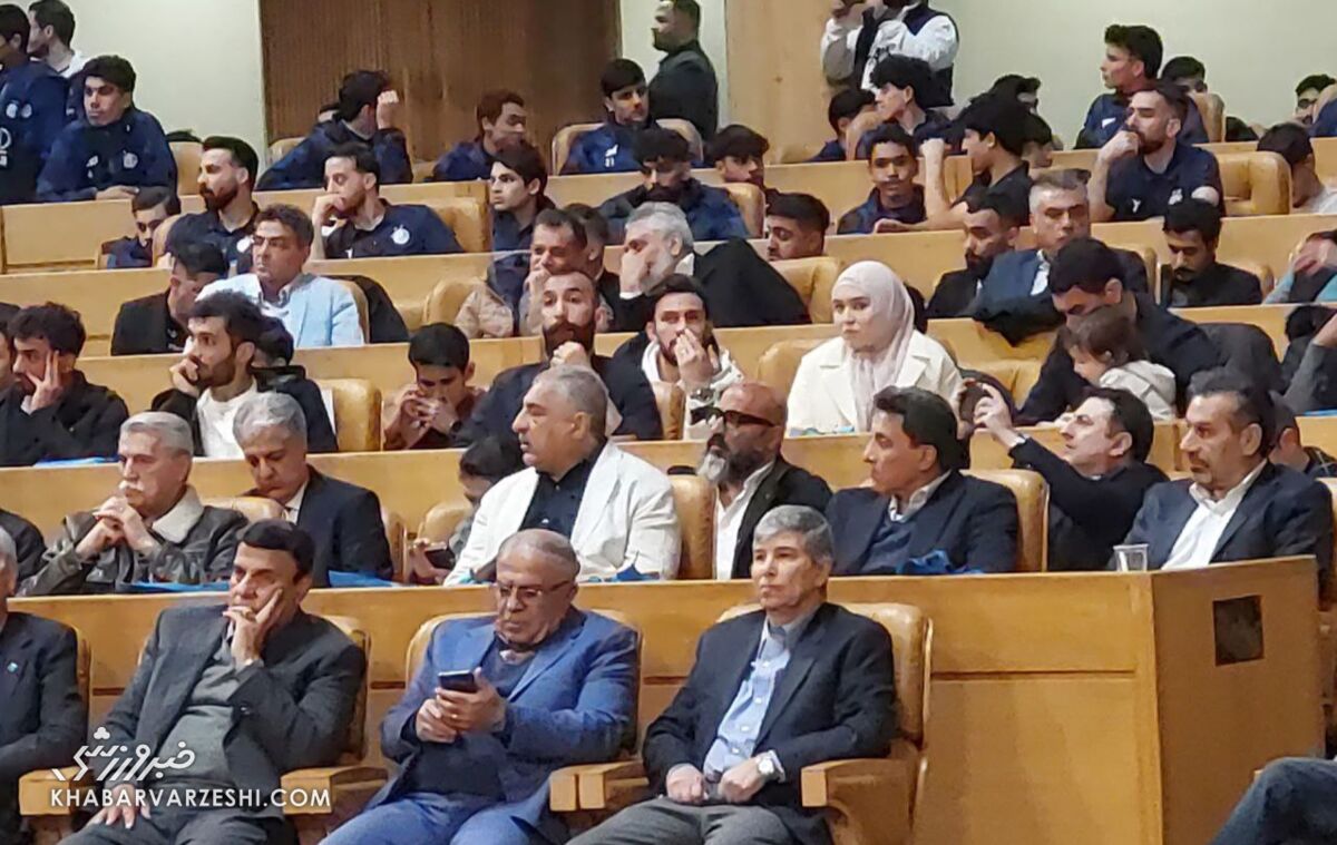 ستاره‌های قدیم و جدید استقلال جمع شدند/ پیام ساپینتو در جشن ۸۰ سالگی آبی‌ها