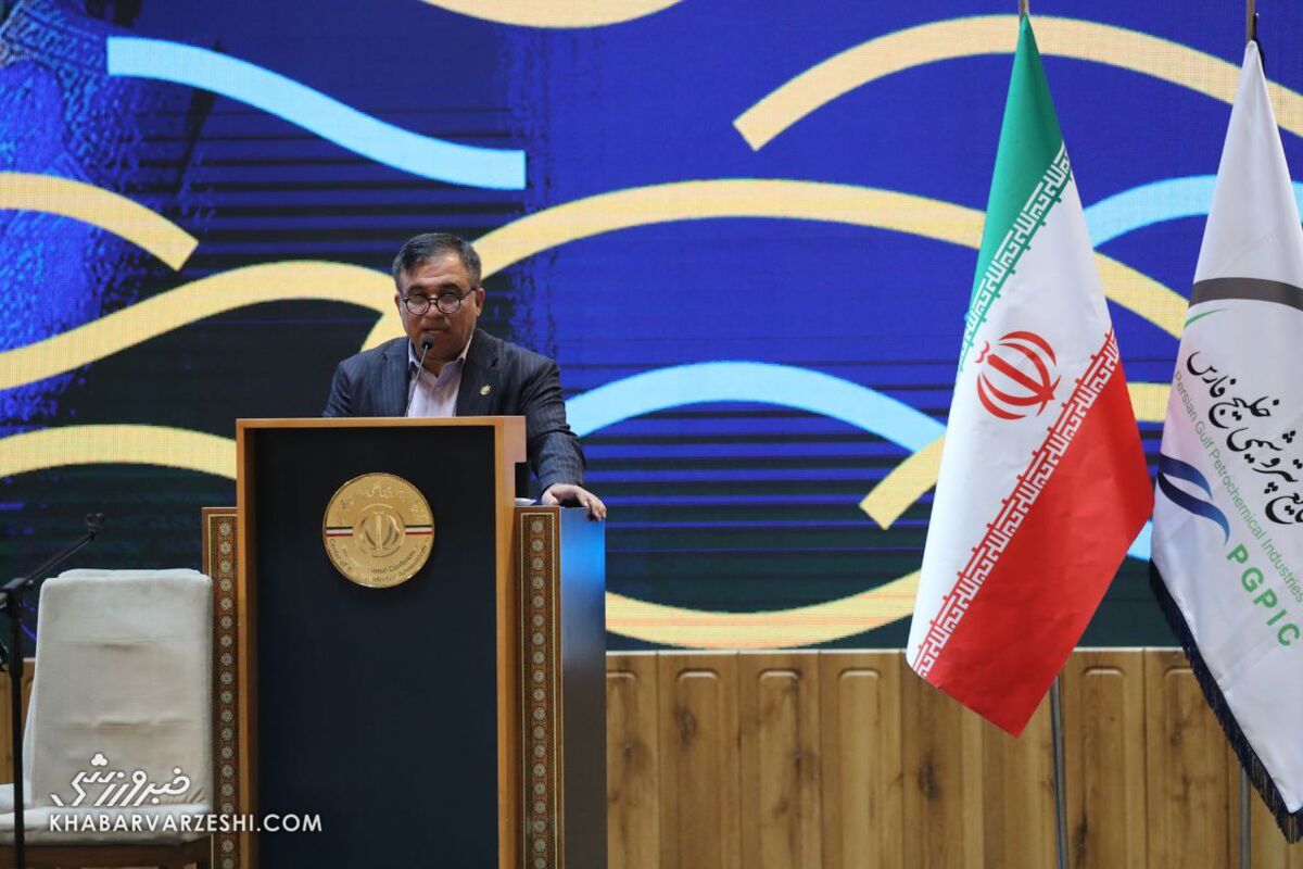 نمایشنامه جدید مرد همه کاره استقلال؛ اگر حضور هوادار اولویت شما بود چرا اکباتان؟ نمایشنامه جدید مرد همه کاره استقلال؛ اگر حضور هوادار اولویت شما بود چرا اکباتان؟