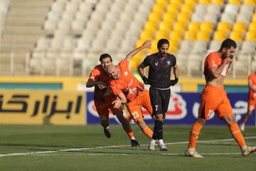 تیم ستاره سابق استقلال نخستین راه‌یافته به یک چهارم جام حذفی