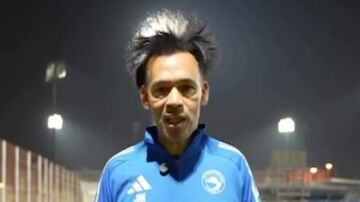 ویدیو| مدل موی عجیب مورایس در مصاحبه با رسانه رسمی شارجه؛ شبیه برق‌گرفتگی!