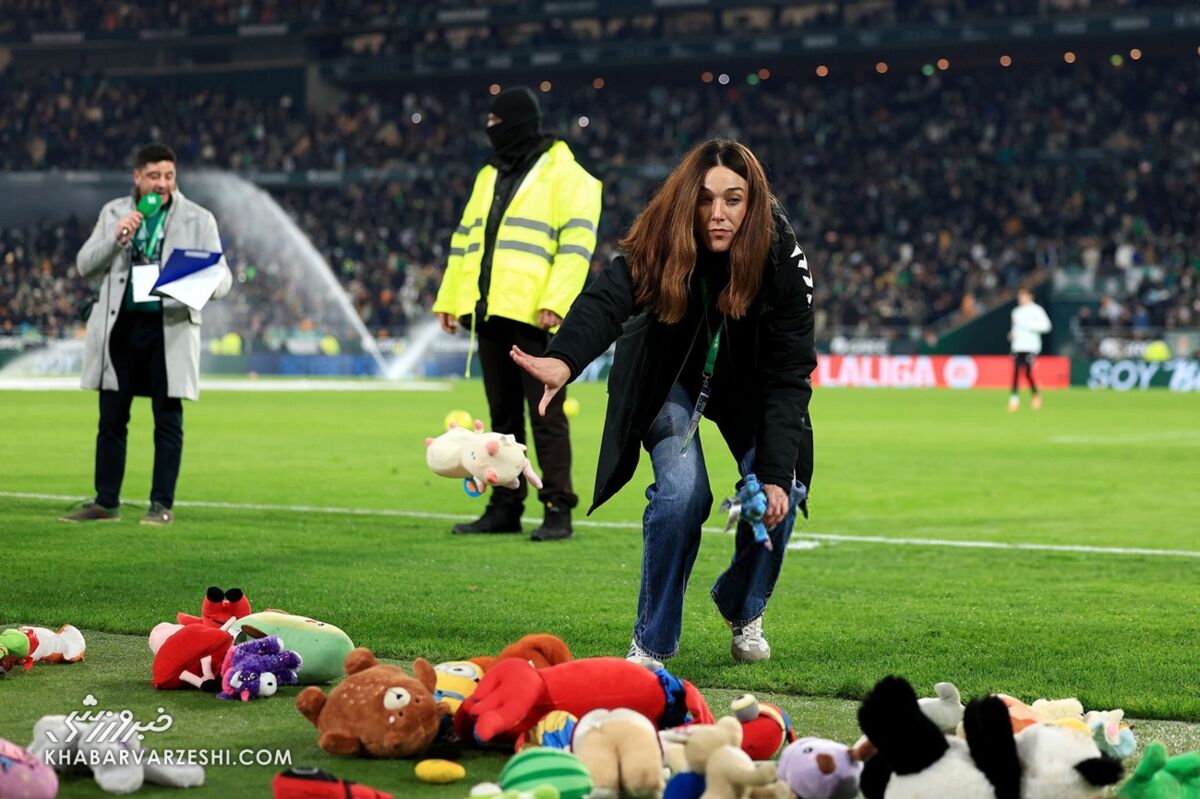 جمع‌آوری عروسک‌های هواداران رئال بتیس