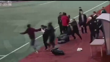 ویدیو| عادل فیلم از محمود فکری رو کرد/ دوربین مداربسته و کتک زدن خبرنگاران!