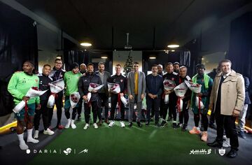 کریسمس در اردوی پرسپولیس؛ خارجی‌ها گل و هدیه گرفتند +تصاویر