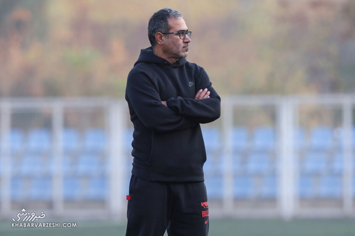 هادی مهدوی کیا در لباس آکادمی کیا