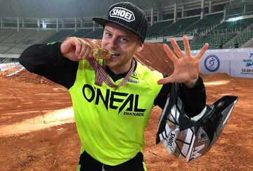 چرا مایکل ملرو جاودانه شد؟ بک‌فلیپ افسانه‌ای قهرمان فری‌استایل فقط طلا می‌خواست +ویدیو