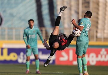 غول‌کش لیگ به پیکان دستور توقف داد