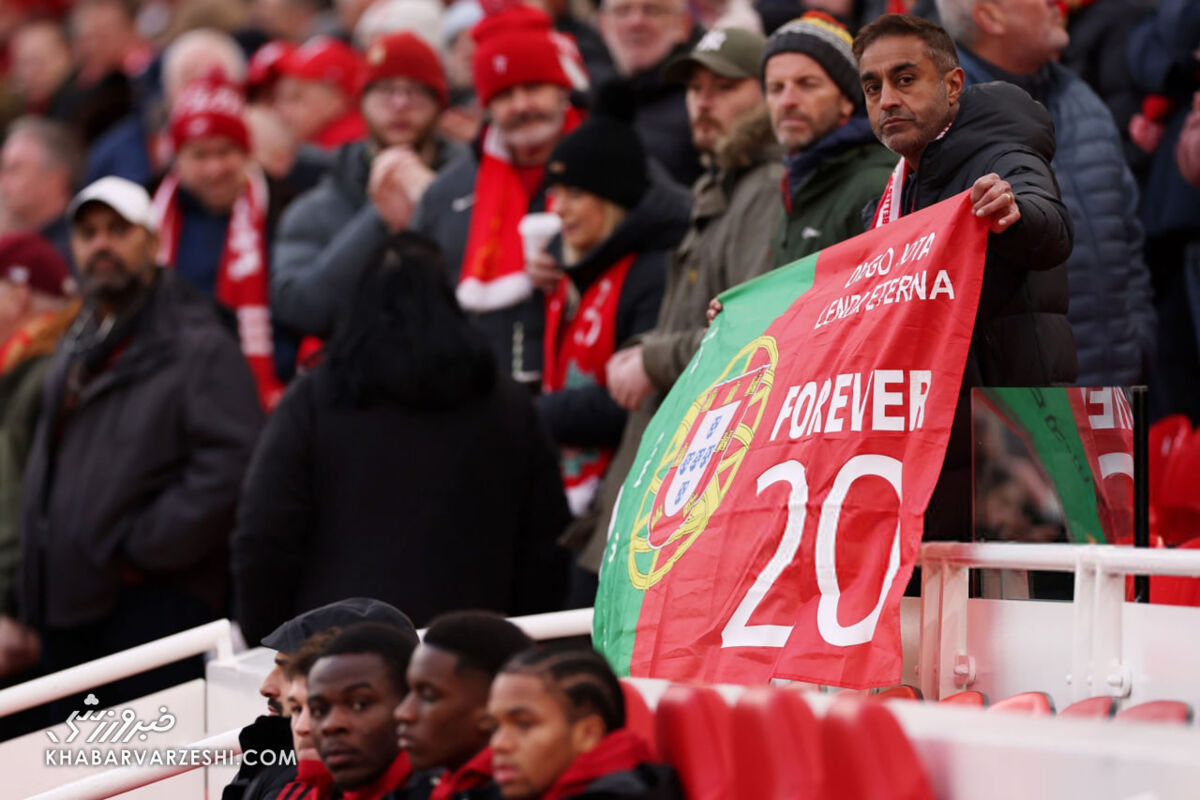 فریم به فریم با سکوت احساسی در قلب فوتبال/ وراثان ژوتا دست به دست کاپیتان قبل از کریسمس +عکس