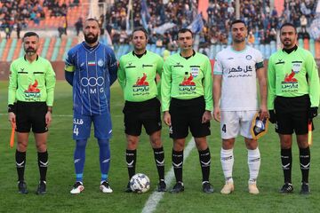استقلال – گل گهر و مدافعانی که از دروازه رقیب دفاع می‌کردند!