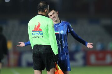 یاسر آسانی از بازی با سپاهان محروم شد؟