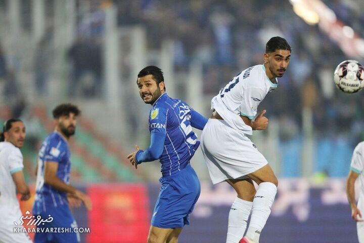 عارف غلامی؛ استقلال - گل گهر