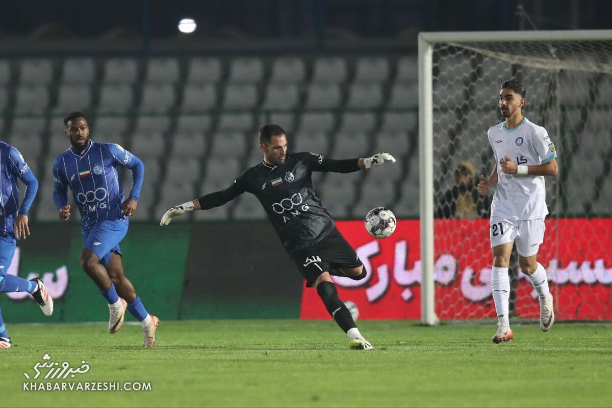 دروازهبان استقلال